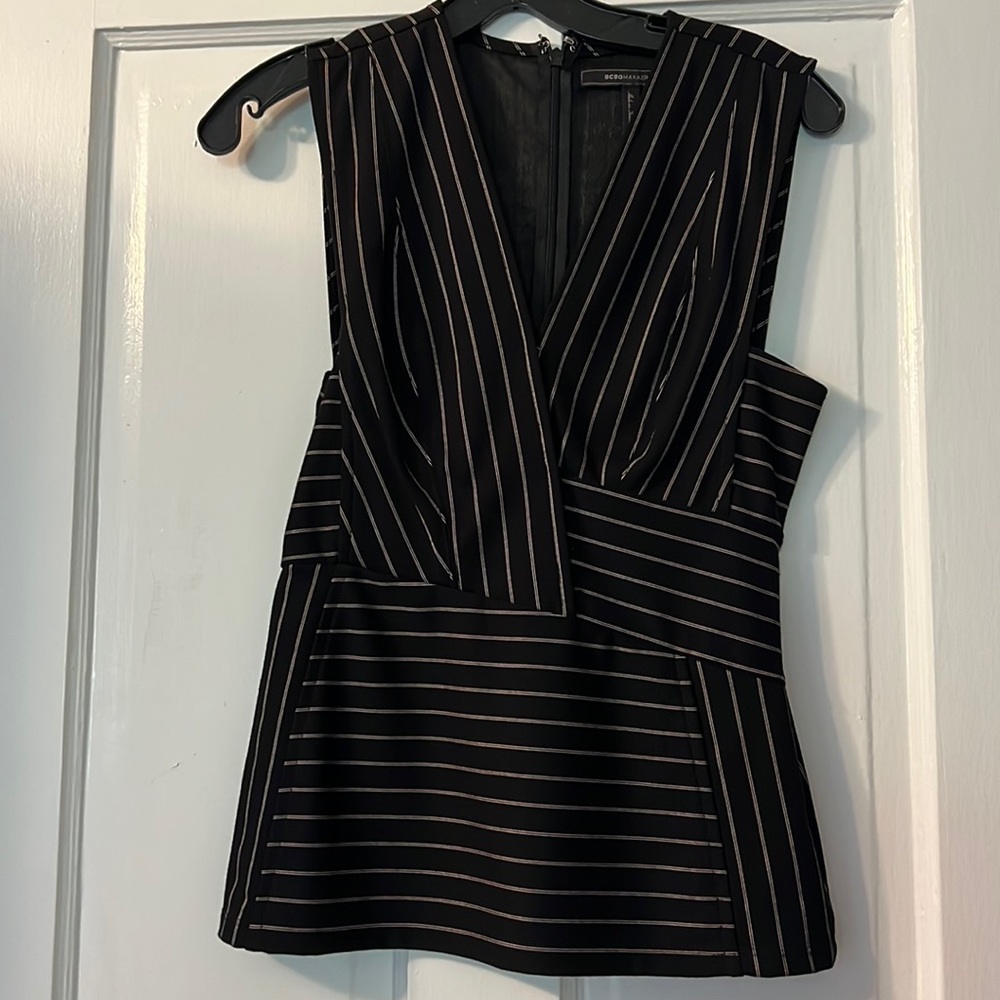 BCBGMAXAZRIA TOP Size XS